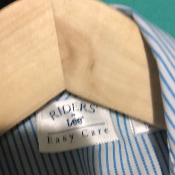 Beautiful woman sleevesless blouse - Picture 3 of 4